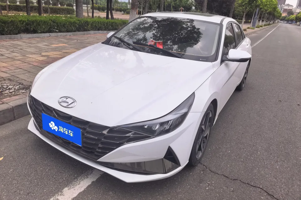 Hyundai Elantra Elantra 2022 1.5L CVT LUX Premium Edition 2023 — photo 1, buy with delivery to Moscow