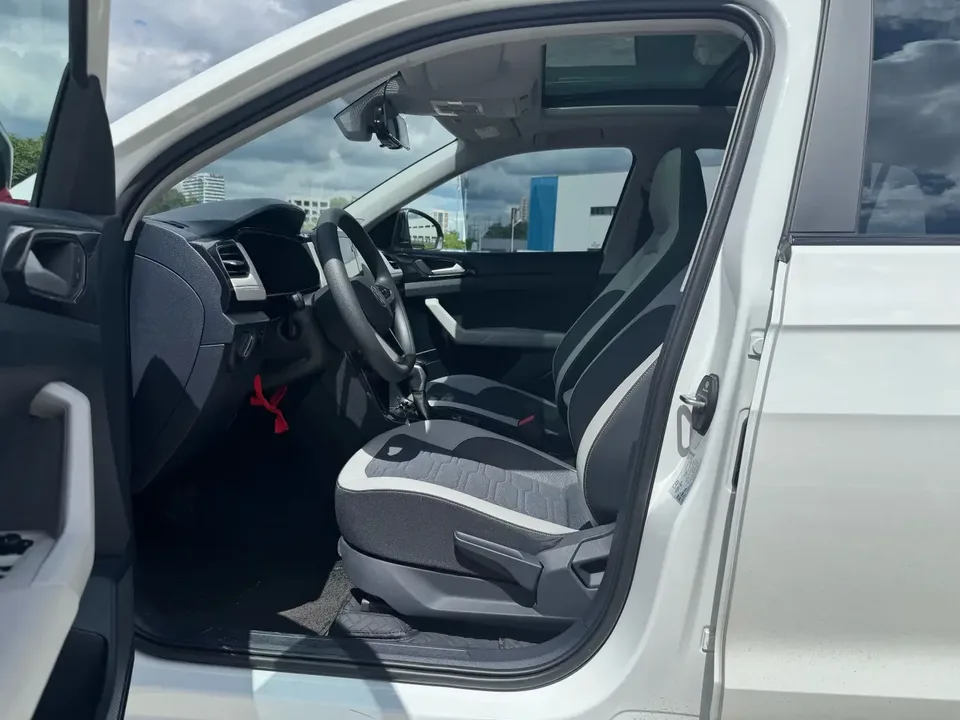 Volkswagen Tharu tuyue 2025 New 1.5L Sharp Edition 2026 — thumbnail 3