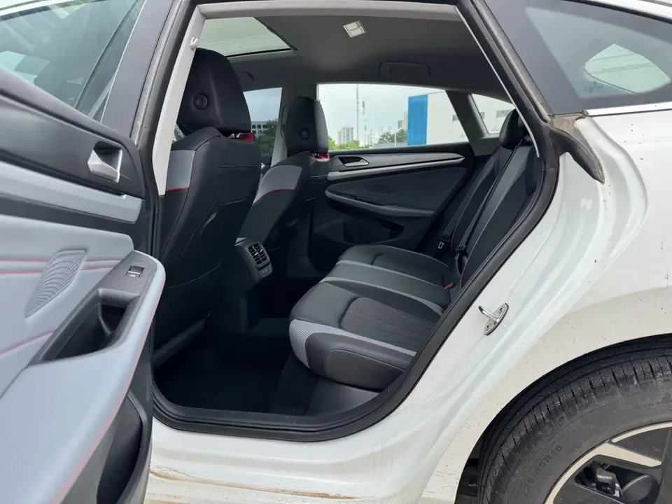 Volkswagen Lamando Lingdu 2024 Lingdu L 280TSI DSG Hot Edition 2024 — thumbnail 3