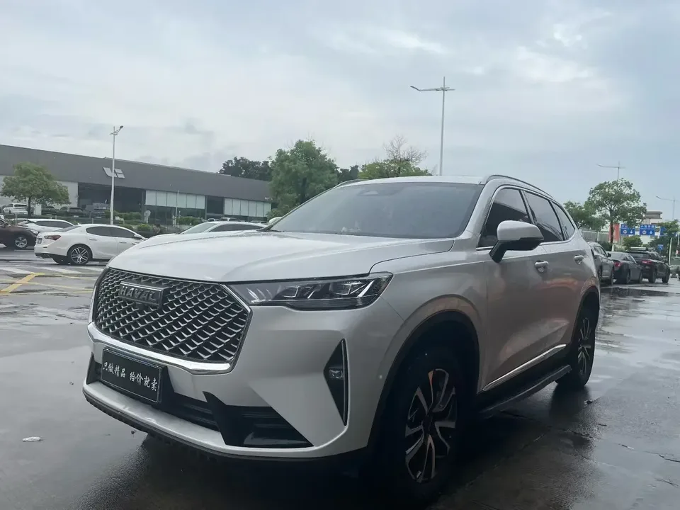 Haval H6 Haval H6 2024 1.5T Automatic 2WD Classic Edition 2025 — photo 1, buy with delivery to Moscow