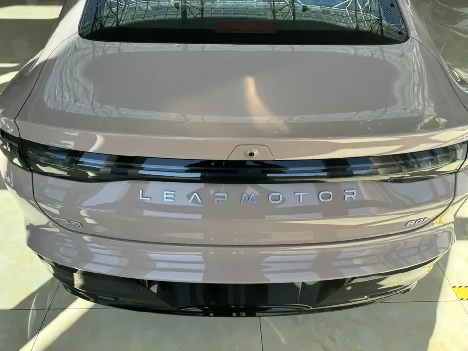 Leapmotor Leap running B01 Leap running B01 2025 430 Comfort Edition 2026 — thumbnail 3