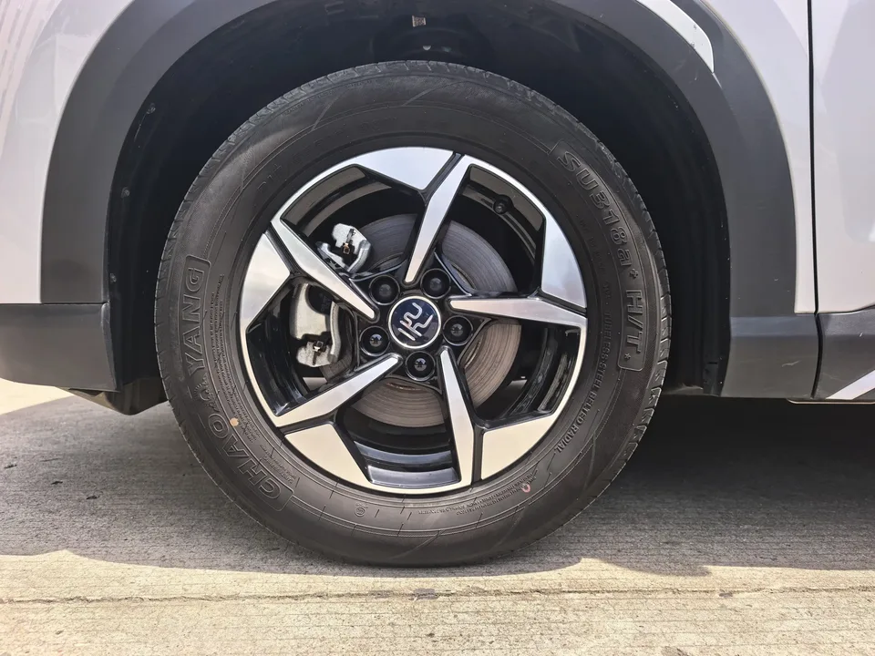 BYD Yuan Up Yuan UP 2025 Intelligent Driving Edition 401KM Leading Type 2024 — thumbnail 4