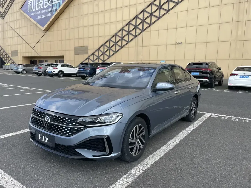 Volkswagen Lavida Lavida 2023 Modified 1.5L Automatic Starry Sky 5 Million Edition 2023 — photo 1, buy with delivery to Moscow