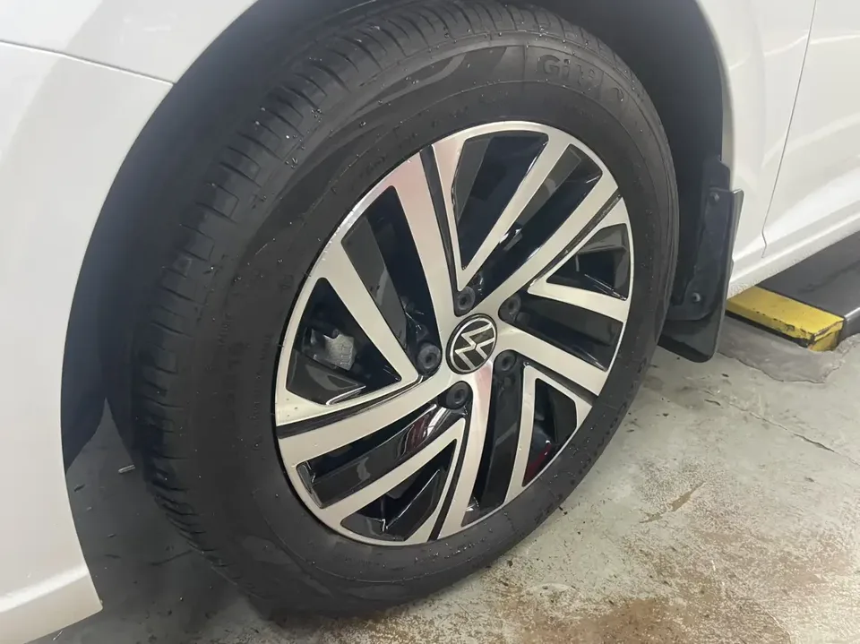Volkswagen Lavida Lavida 2023 Modified 1.5L Automatic 5 million version 2023 — thumbnail 3