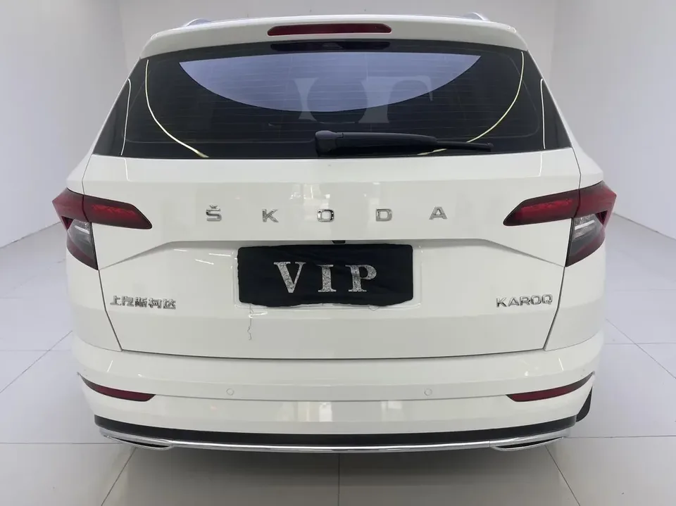 Skoda Karoq Korok 2023 TSI280 Luxury Edition 2023 — thumbnail 2