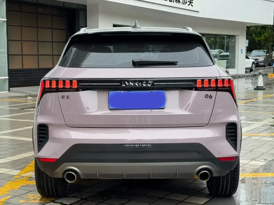 Lynk & Co 06 Lynk & Co 06 2023 Remix 1.5T Plus 2023 — thumbnail 2