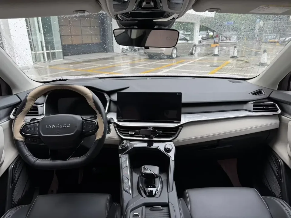 Lynk & Co 06 Lynk & Co 06 2023 Remix 1.5T Plus 2023 — thumbnail 4