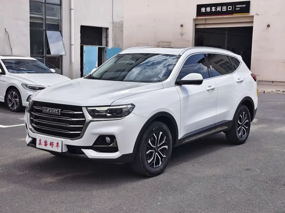 Haval H6 Haval H6 2021 Second generation 1.5T automatic city version 2022 — photo 1, buy with delivery to Moscow