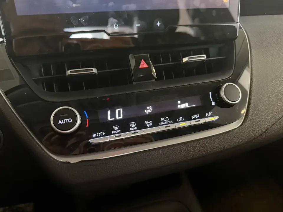Toyota Levin Lei Ling 2023 Hybrid 1.8L Sports Edition 2023 — thumbnail 3