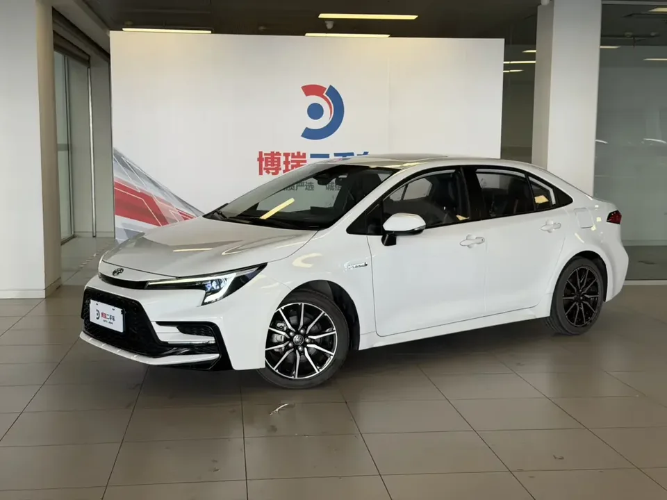 Toyota Levin Lei Ling 2023 Hybrid 1.8L Sports Edition 2023 — photo 1, buy with delivery to Moscow