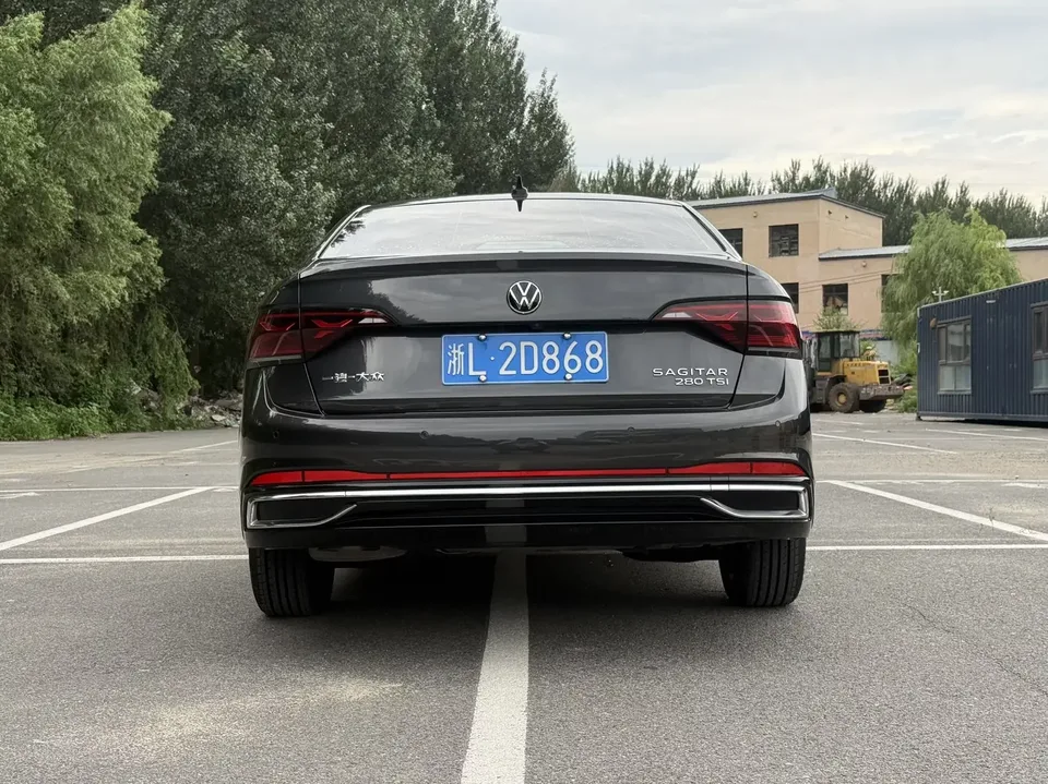 Volkswagen Sagitar Sagitar 2023 280TSI DSG Beyond Edition 2022 — thumbnail 2