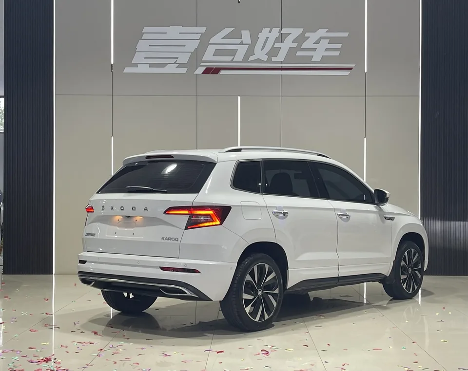 Skoda Karoq Korok 2022 TSI280 Luxury Edition 2022 — thumbnail 2