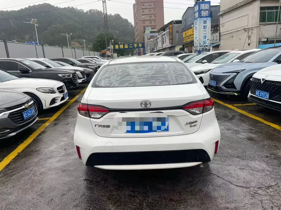 Toyota Levin Lei Ling 2022 185T CVT Deluxe Edition 2022 — thumbnail 2