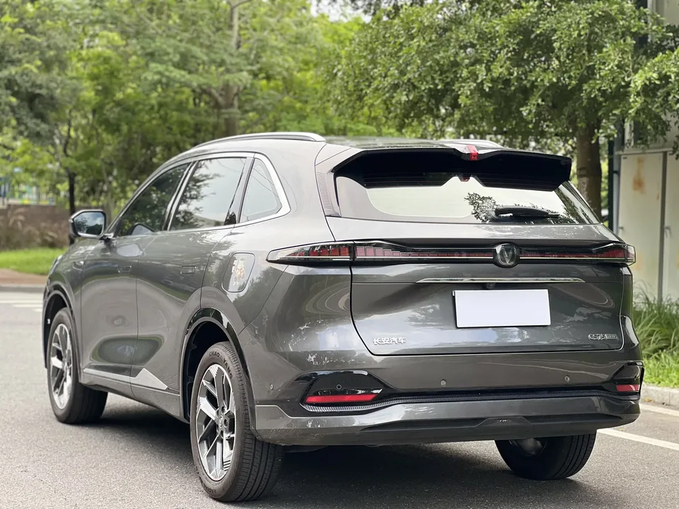 Changan CS75PLUS Changan CS75 PLUS 2025 The fourth generation 1.5T new Blue Whale smart flagship model 2025 — thumbnail 2