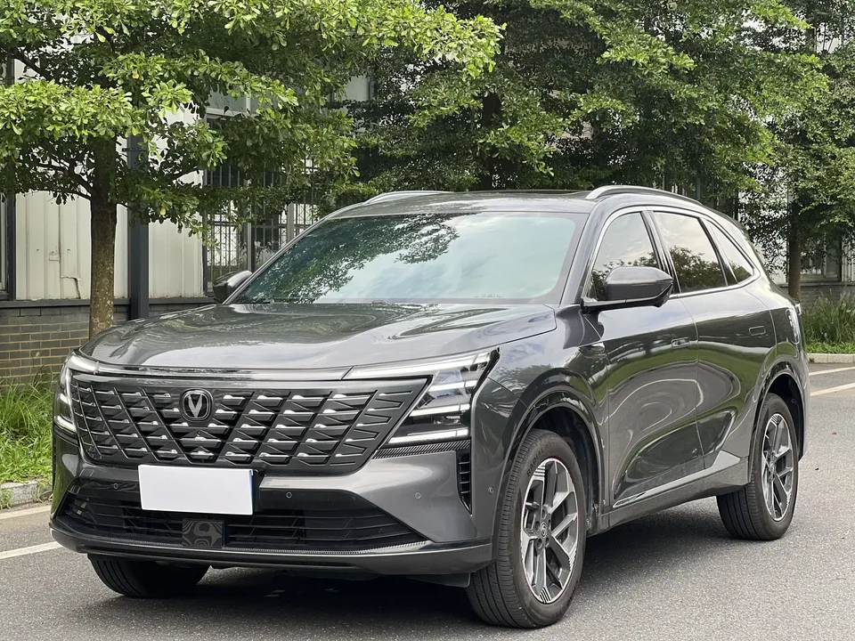 Changan CS75PLUS Changan CS75 PLUS 2025 The fourth generation 1.5T new Blue Whale smart flagship model 2025 — photo 1, buy with delivery to Moscow