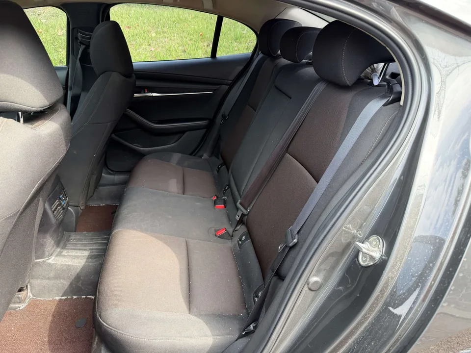 Mazda Axela Mazda3 Angkesela 2021 2.0L Automatic Premium Edition 2022 — миниатюра 4