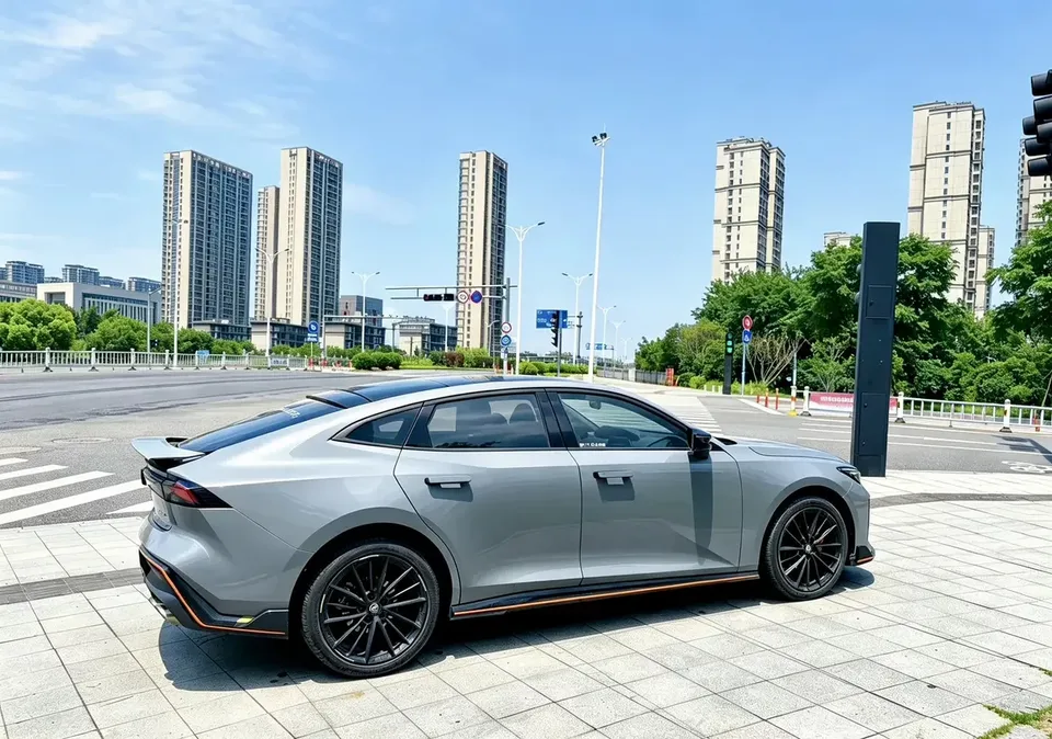 Changan UNI-V Changan UNI-V 2023 1.5T Sports Edition 2023 — thumbnail 2