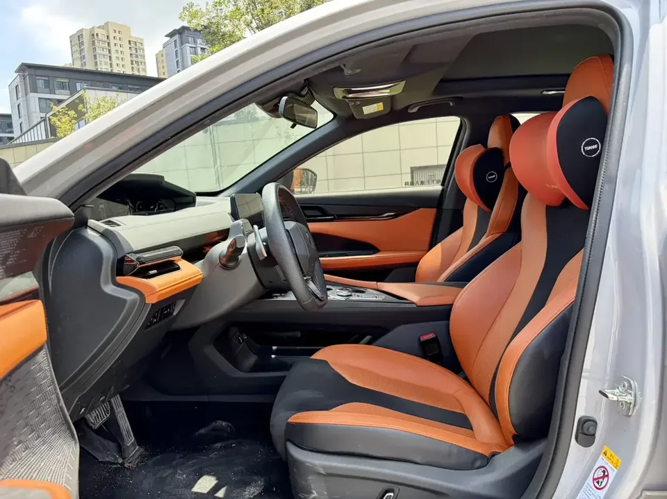 Changan UNI-V Changan UNI-V 2023 1.5T Sports Edition 2023 — thumbnail 3