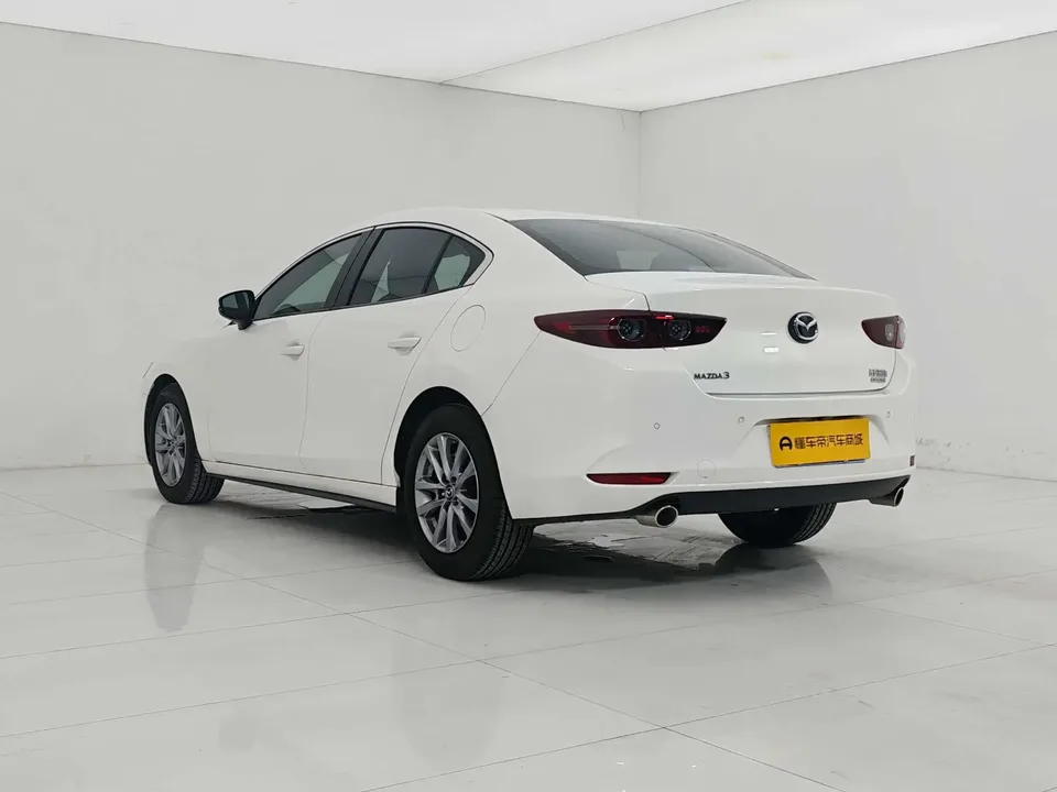 Mazda Axela Mazda3 Angkesela 2023 2.0L Automatic Quality Edition 2023 — thumbnail 2
