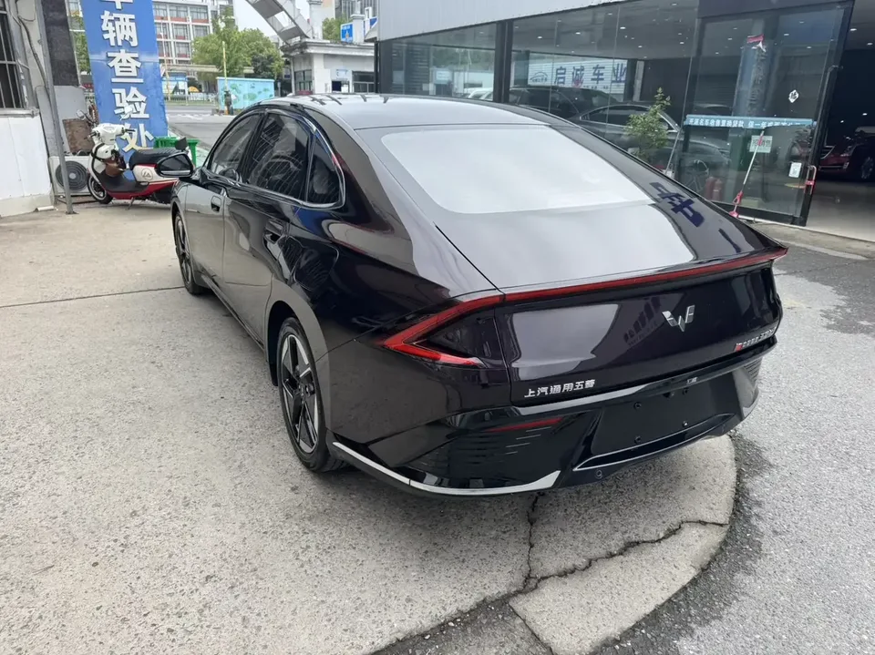 Wuling Starlight PHEV Wuling Starlight PHEV 2023 150 Advanced Version 2024 — thumbnail 4