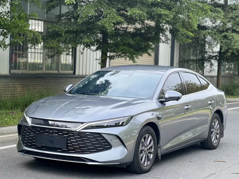BYD Qin L DM Qin L DM 2025 Intelligent Driving Edition DM-i 80KM Leading Edition 2025 — photo 1, buy with delivery to Moscow