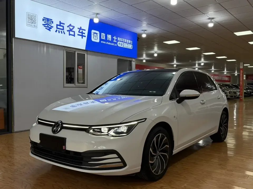 Volkswagen Golf golf 2023 280TSI DSG Pro 2024 — photo 1, buy with delivery to Moscow