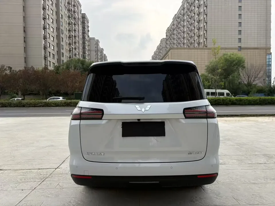 Wuling Starlight 730 Starlight 730 2025 1.5T CVT Elite 2026 — миниатюра 2
