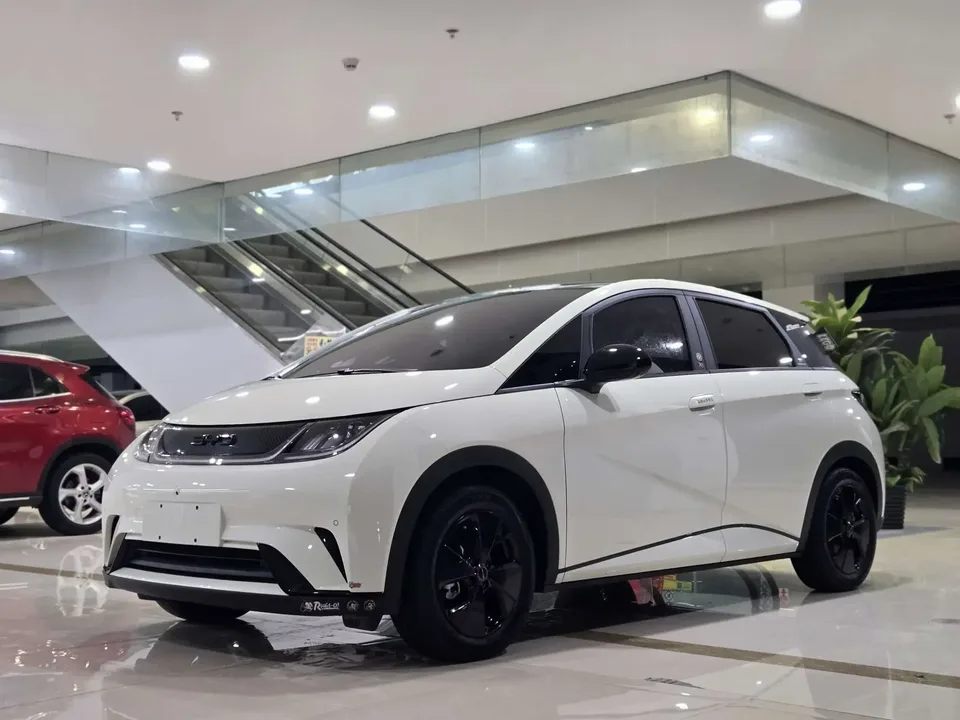BYD Dolphin dolphin 2023 Fashion version 2023 — photo 1, buy with delivery to Moscow