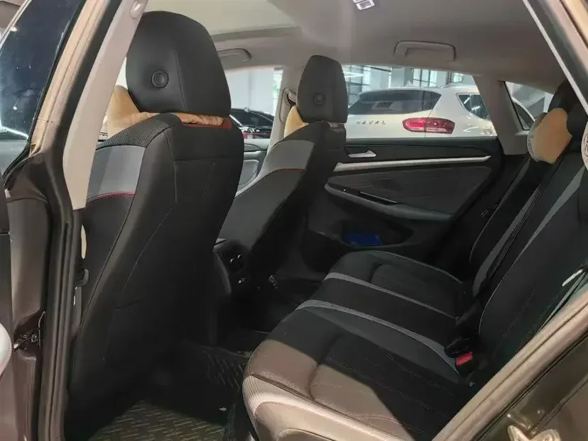Volkswagen Lamando Lingdu 2024 Lingdu L 280TSI DSG Hot Edition 2024 — thumbnail 3
