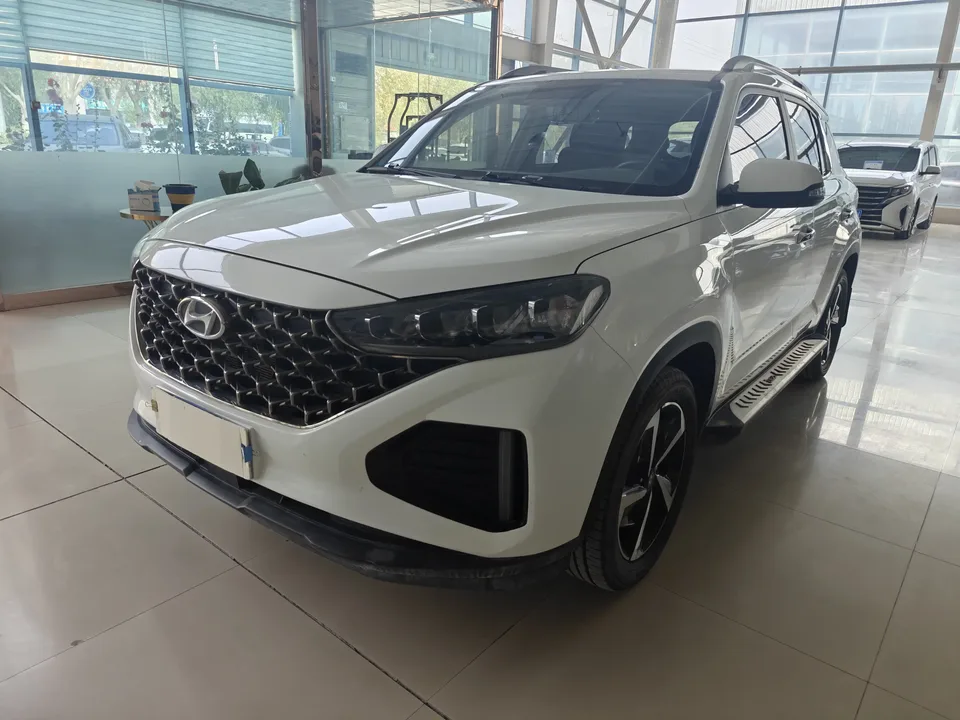 Hyundai ix35 Hyundai ix35 2021 240T GDi DCT 2WD Leading Edition GLS 2022 — photo 1, buy with delivery to Moscow