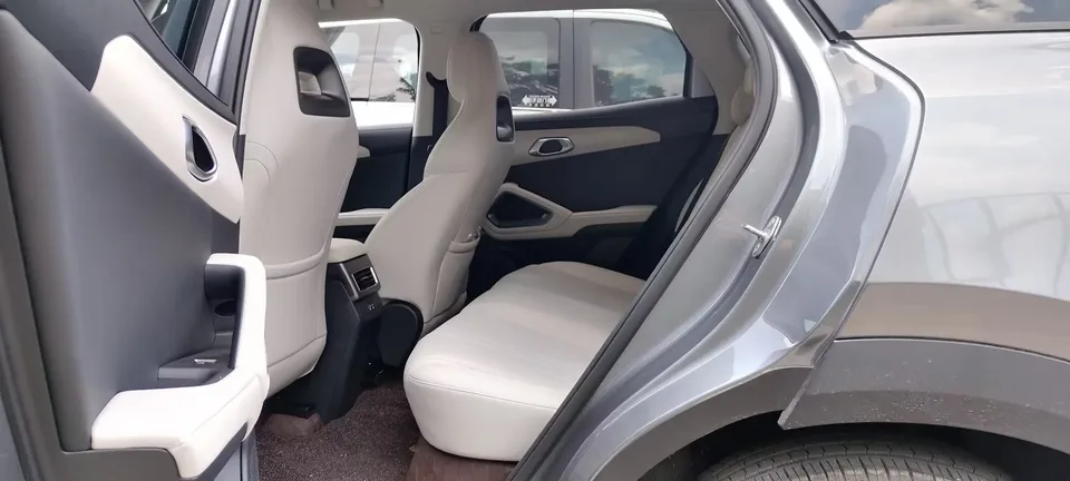 BYD Yuan Up Yuan UP 2025 Smart Driving Edition 401KM Vitality Edition 2025 — thumbnail 3