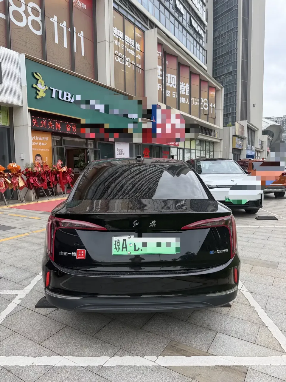 Hongqi E-QM5 Hongqi E-QM5 2022 Charging 431km LeXiang Edition 5-seater 2022 — thumbnail 2