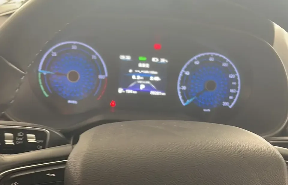 Hongqi E-QM5 Hongqi E-QM5 2022 Charging 431km LeXiang Edition 5-seater 2022 — thumbnail 3