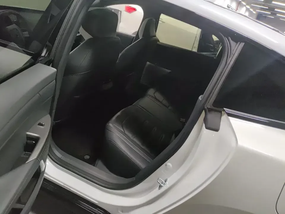 Dongfeng YiPai 007 Yipai 007 2025 Extended Range 230Air Cruise Edition 2026 — thumbnail 3