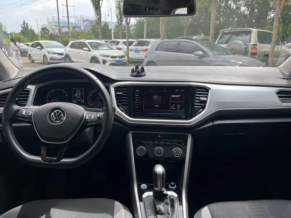 Volkswagen T-Roc TANG 2022 280TSI DSG 2WD Elite PLUS 2023 — thumbnail 2