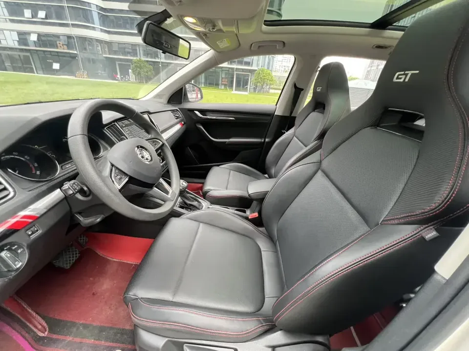 Skoda Kamiq Komic GT 2020 TSI230 DSG flagship version 2022 — thumbnail 5