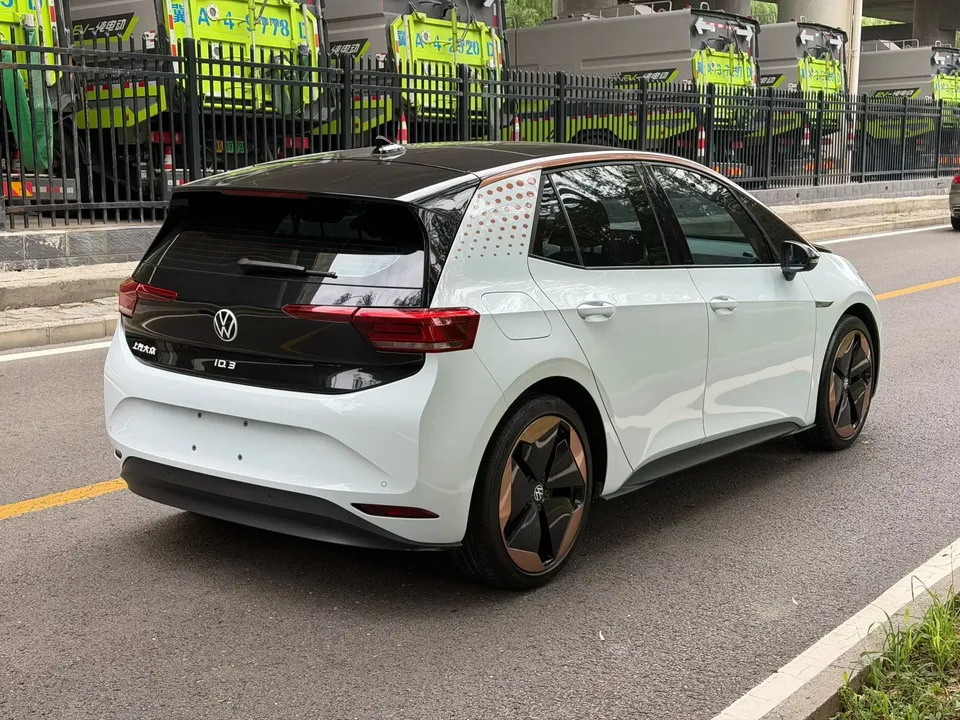 Volkswagen ID.3 Volkswagen ID.3 2021 1st Edition ID. 2022 — thumbnail 2