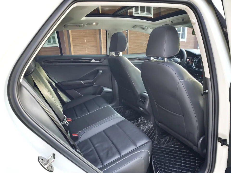 Volkswagen T-Roc TANG 2022 280TSI DSG 2WD Comfort PLUS 2022 — thumbnail 5