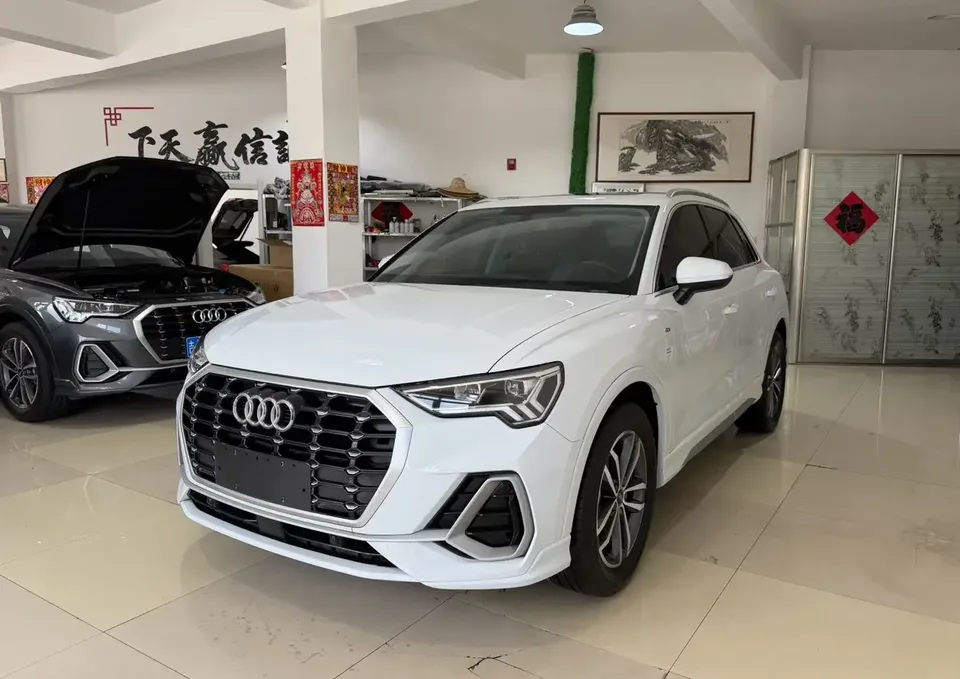 Audi Q3 Audi Q3 2023 35 TFSI Progressive Dynamic 2023 — photo 1, buy with delivery to Moscow
