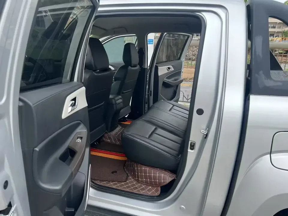 Jiangling Domain Tiger 7 Domain Tiger 7 2022 2.0T manual diesel 4WD comfort model standard wheelbase 2022 — миниатюра 3