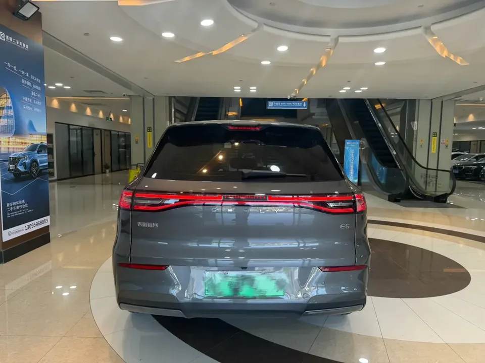 Geely Galaxy E5 Galaxy E5 2024 440km Explorer Edition 2024 — thumbnail 2