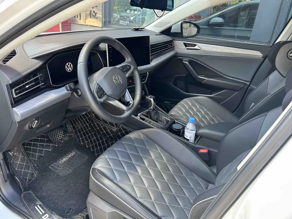 Volkswagen Sagitar Sagitar 2024 300TSI DSG Flying Edition 2024 — миниатюра 3
