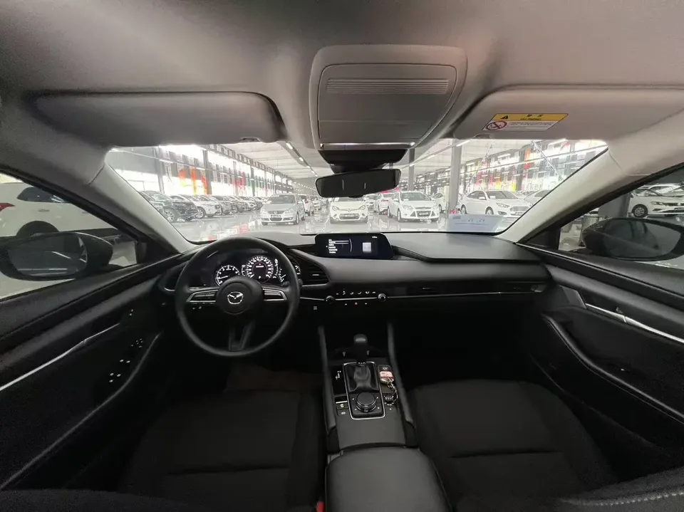 Mazda Axela Mazda3 Angkesela 2021 2.0L Automatic Quality Edition 2022 — thumbnail 3