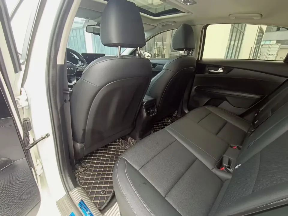 Kia K3 Kia K3 2021 1.5L IVT Deluxe Edition 2023 — thumbnail 3