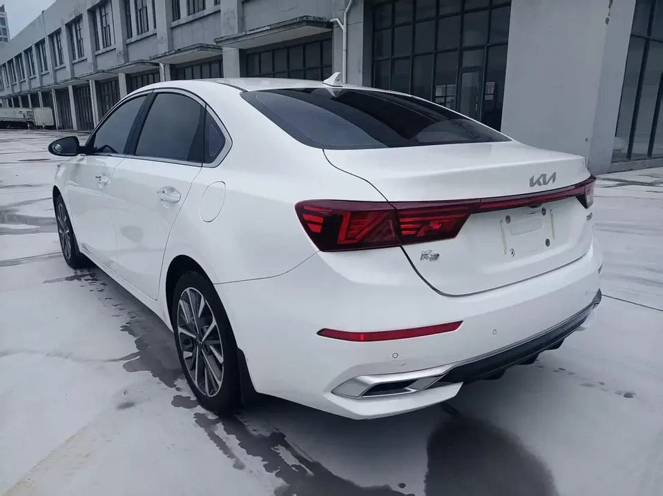 Kia K3 Kia K3 2021 1.5L IVT Deluxe Edition 2023 — thumbnail 4