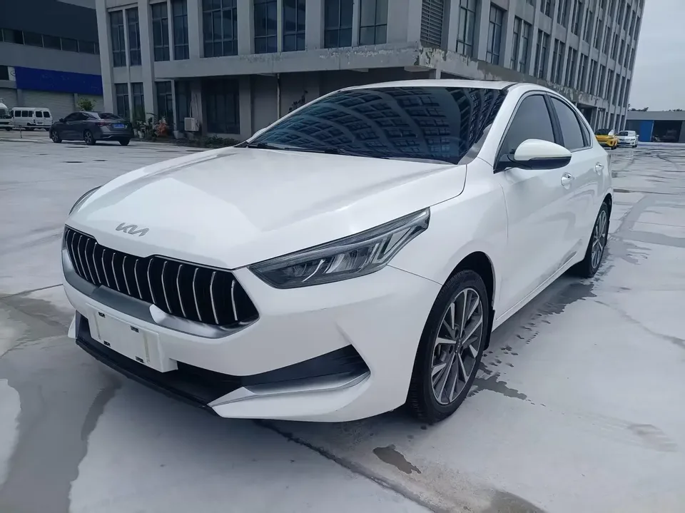 Kia K3 Kia K3 2021 1.5L IVT Deluxe Edition 2023 — photo 1, buy with delivery to Moscow