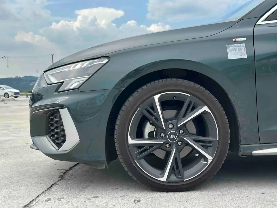 Audi A3 Audi A3 2022 Sportback 35 TFSI Stylish and sporty 2022 — thumbnail 3