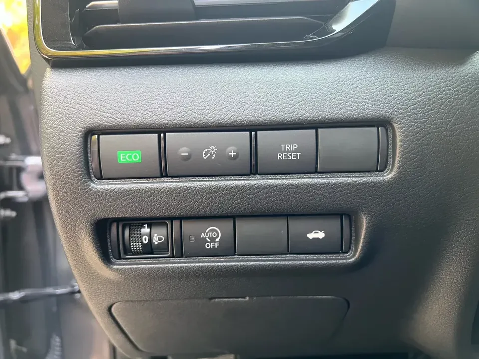 Nissan Sylphy Sylphy 2023 Modified 1.6L CVT Intelligent Driving Edition 2024 — thumbnail 4