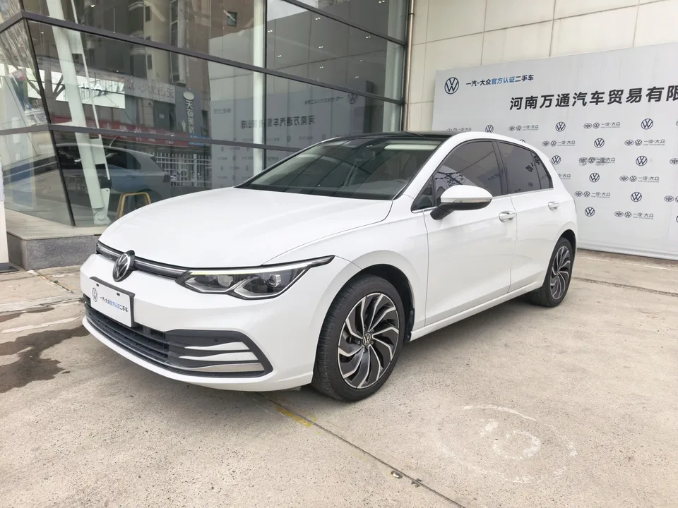 Volkswagen Golf golf 2023 280TSI DSG Pro facelift 2024 — photo 1, buy with delivery to Moscow