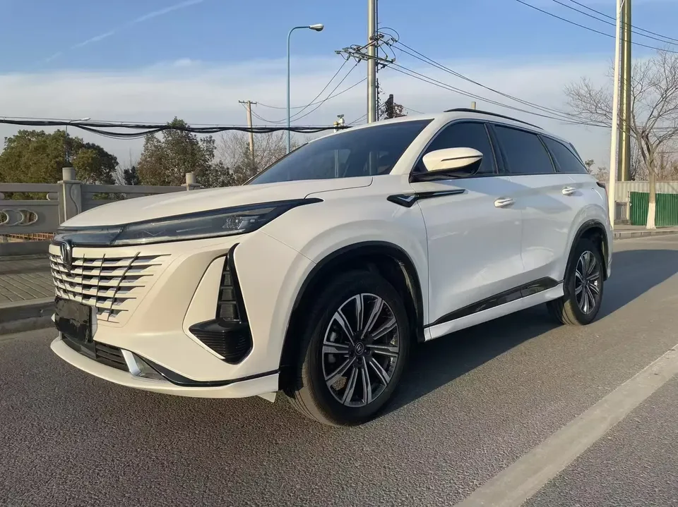 Changan CS75PLUS Changan CS75 PLUS 2022 Second generation 1.5T automatic premium model 2023 — photo 1, buy with delivery to Moscow